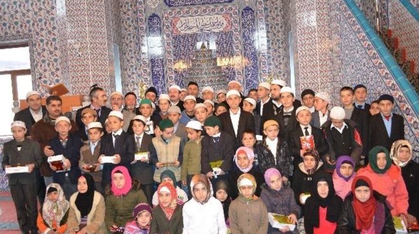 180 Vakit Namazı Kıldılar Tablet Bilgisayarları Kaptılar