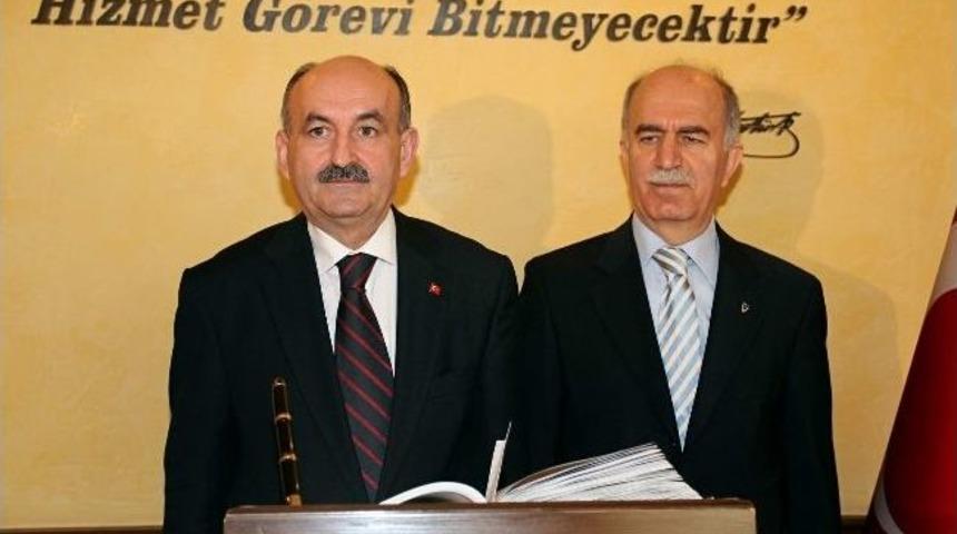Bakan M&uuml;ezzinoğlu&rsquo;ndan S&uuml;t Bankasına İtiraz Eden İlahiyat&ccedil;ılara Cevap