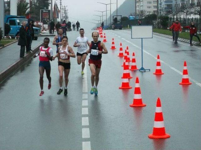 33.uluslararası Trabzon Yarı Maratonu Koşuldu