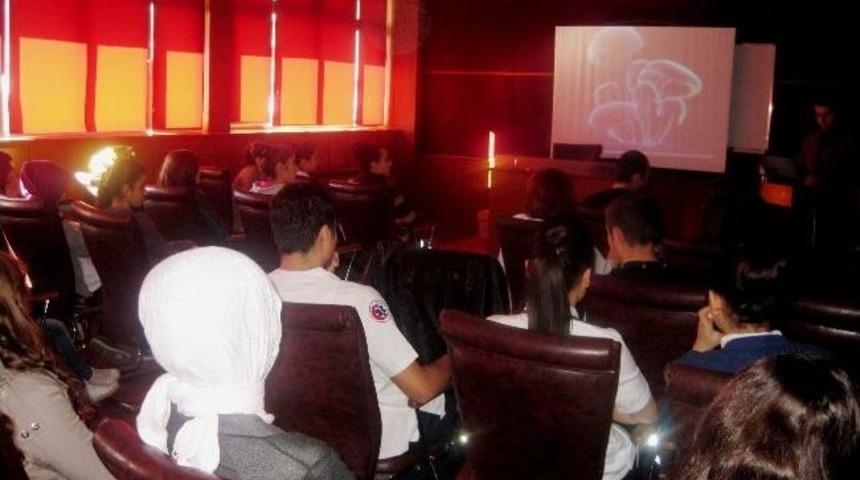 Sağlık Meslek Lisesi &Ouml;ğrencileri Almanya'da Eğitim G&ouml;recekler