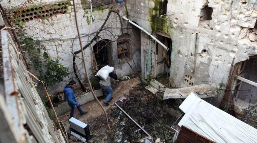 İHH, Halep'e Yardım Malzemesi G&ouml;t&uuml;rd&uuml;