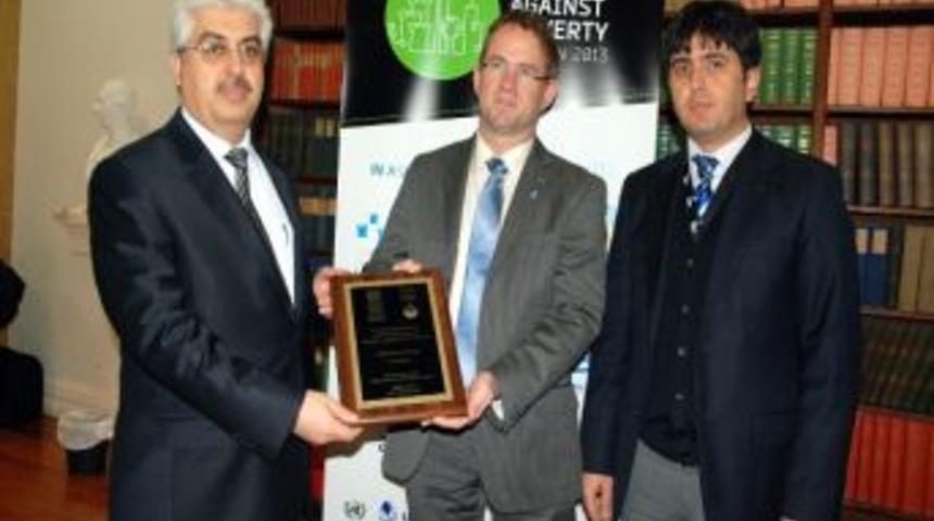 Sosyal Kart D&uuml;nyaya Model Olarak Sunuldu