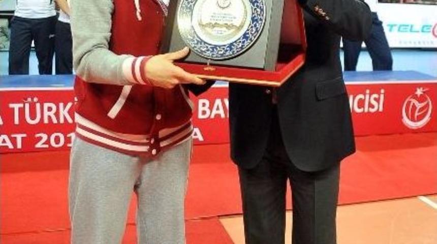 Teled&uuml;nya T&uuml;rkiye Kupası Şampiyonu Vakıfbank