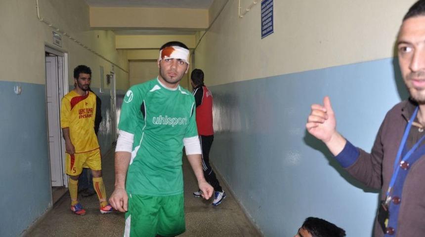 Amat&ouml;r Ligde Olay: 22 Yaralı