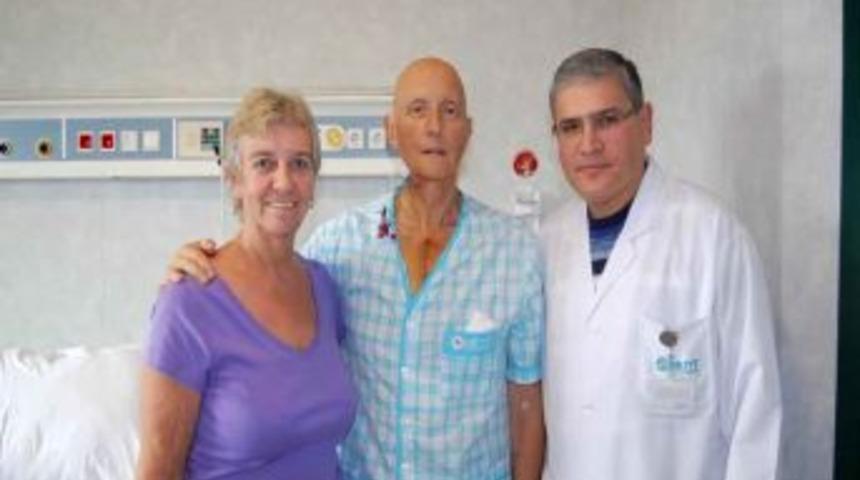 Bodrum'da Hastalanan İngiliz Turist İzmir'de Ameliyat Edildi