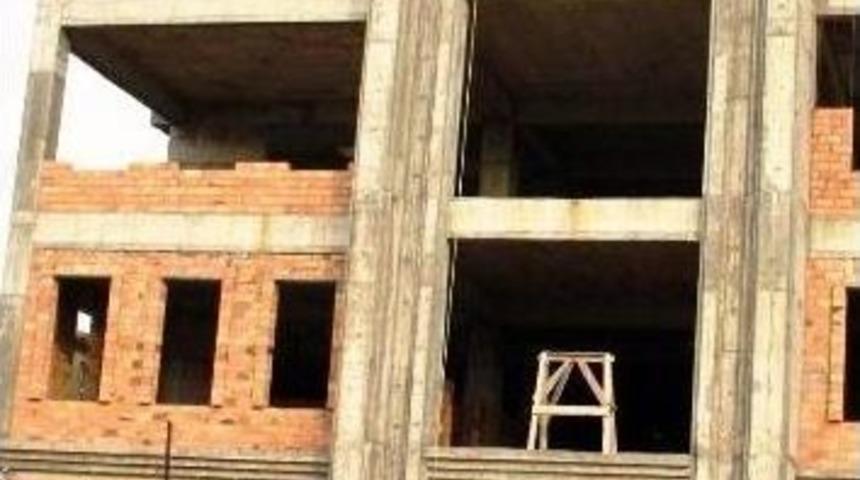 G&ouml;rmez, Adana&rsquo;da M&uuml;ft&uuml;l&uuml;k Binası İnşaatını İnceledi