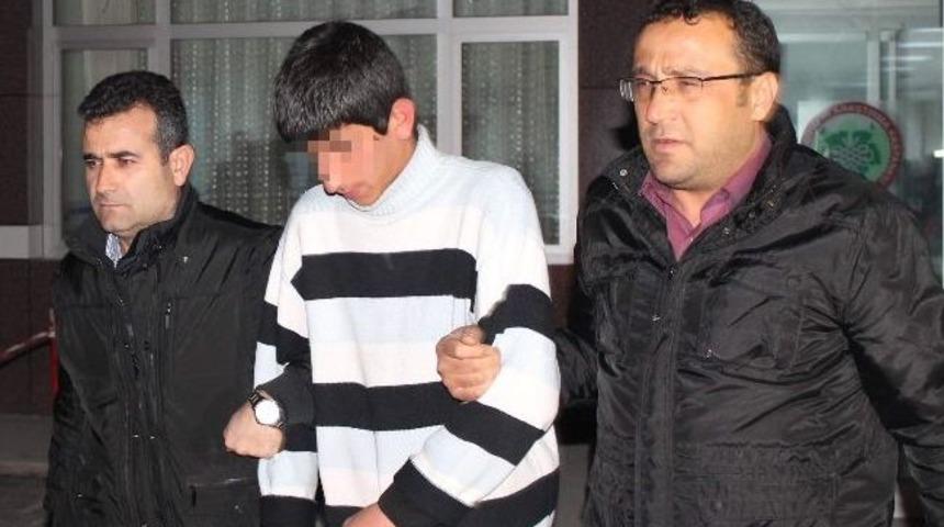 Yan Baktın Kavgasında Bı&ccedil;aklandı