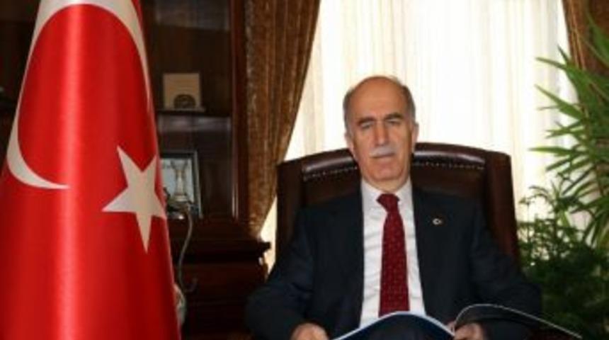 Şahabettin Harput'a 'yılın Turizm Valisi &Ouml;d&uuml;l&uuml;'