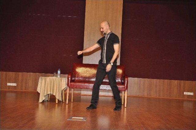 Stand-up Sanatçısı Atalay Demirci: