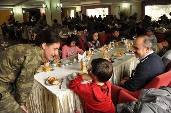 Mehmetçik'ten ‘sevgi Köprüsü’ G5