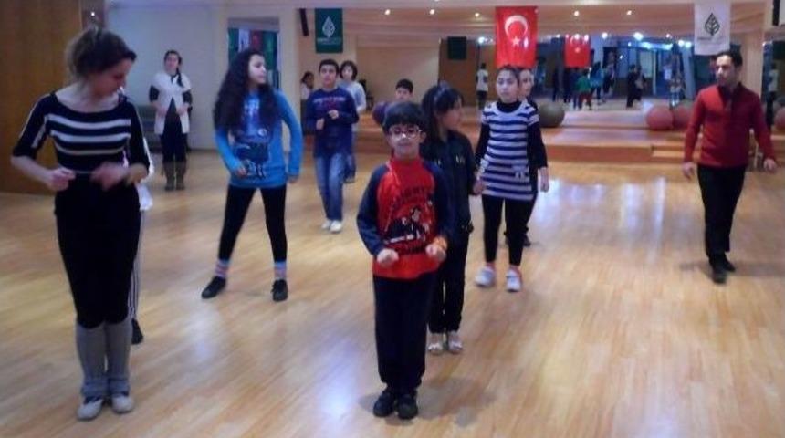 &Ccedil;ankayalı &Ccedil;ocuklar Dans Edecek