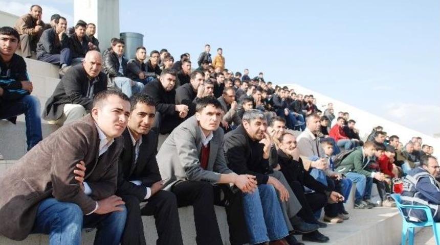 Lider Kahtaspor Evinde Rakibine Fark Attı