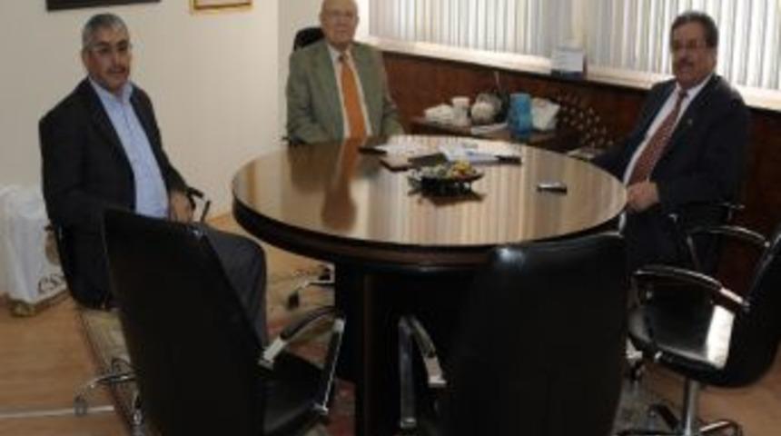 Ak Partiye Ge&ccedil;en Sarı&rsquo;dan, Başkan Uğurlu&rsquo;ya Ziyaret