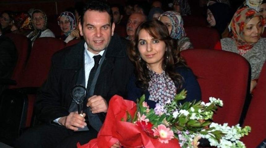 On Bininci Seyirciye Plaket