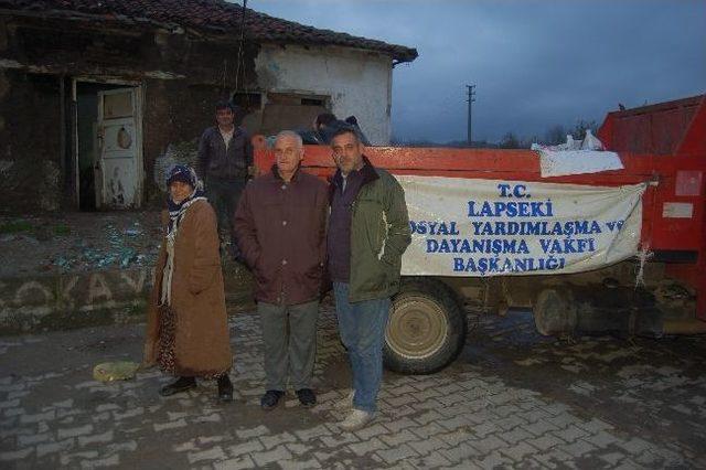 Lapseki’de 650 Ton Kömür Dağıtıldı