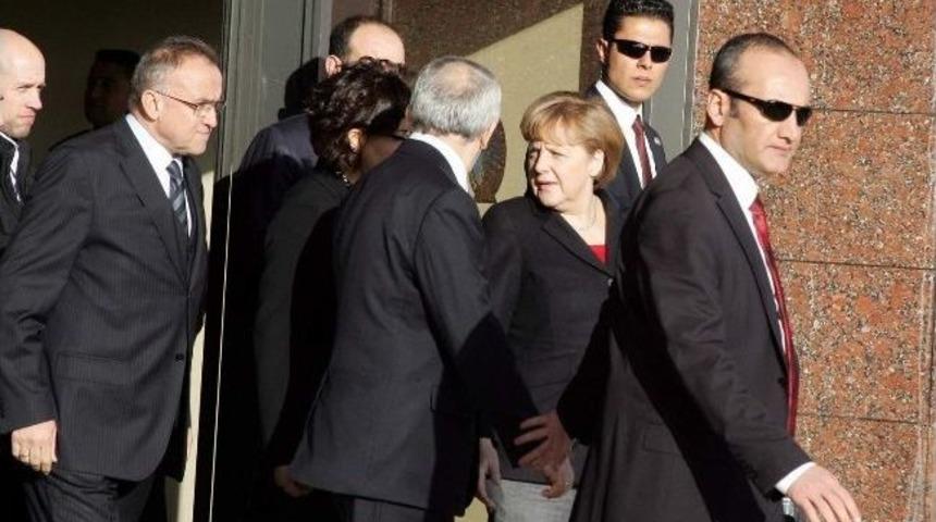 Başkan G&uuml;zelbey&rsquo;den Merkel&rsquo;e Davet