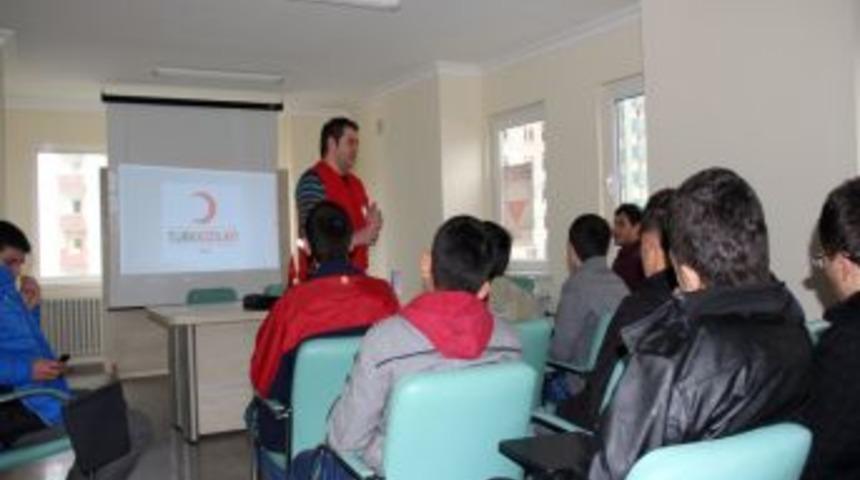 Gen&ccedil;ler Kan Bağışı Konusunda Bilin&ccedil;lendirilecek