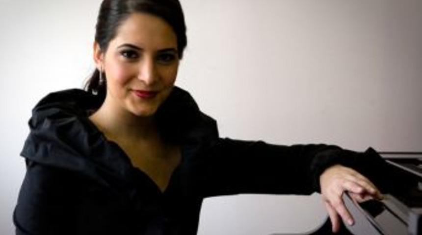 G&uuml;lru Ensari&rsquo;nin İstanbul Konseri İlgiyle Bekleniyor