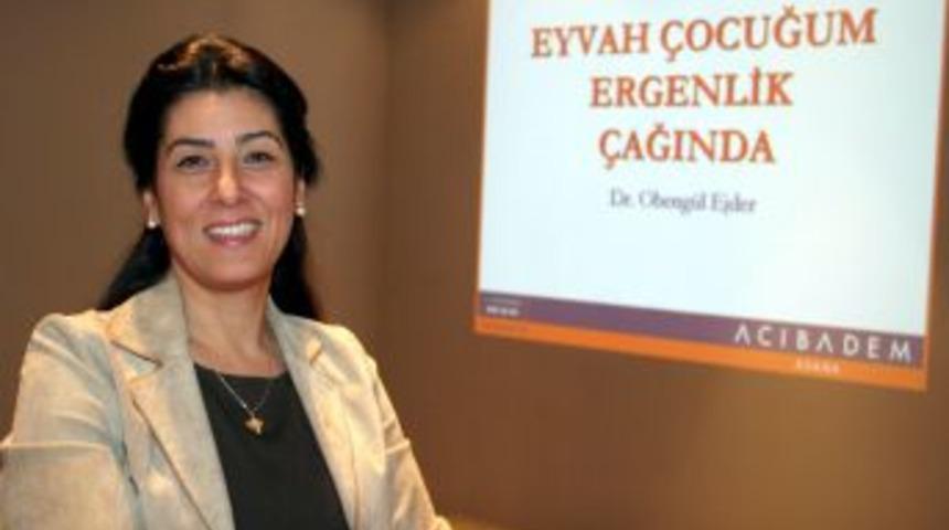 Ergenlik D&ouml;neminde Anne Ve Babanın &Ccedil;ocukla Kuracağı Iletişim &Ccedil;ok &Ouml;nemli