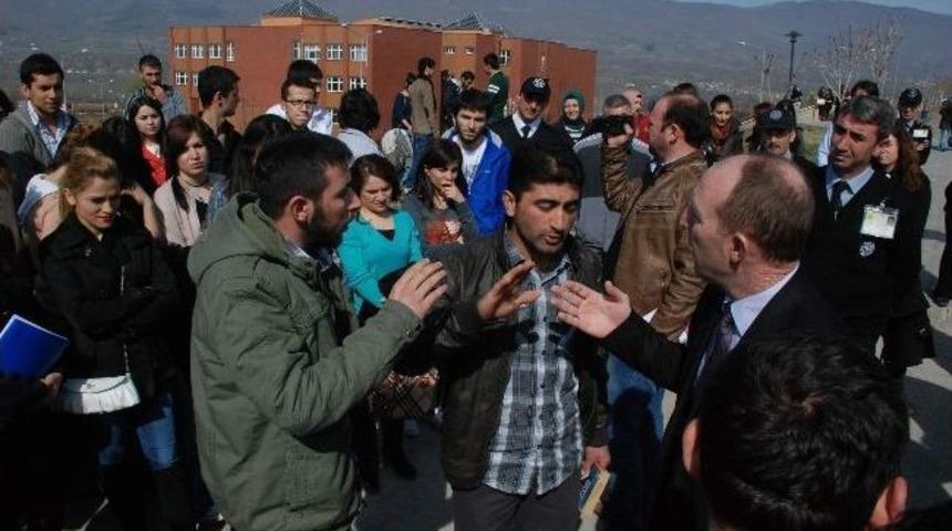 &Uuml;niversite &Ouml;ğrencilerinden 1 Tl Eylemi