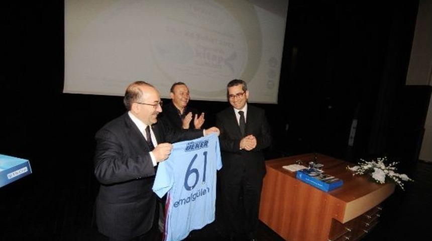 Vali Kızılcık&rsquo;tan Yazarlara Yakın İlgi