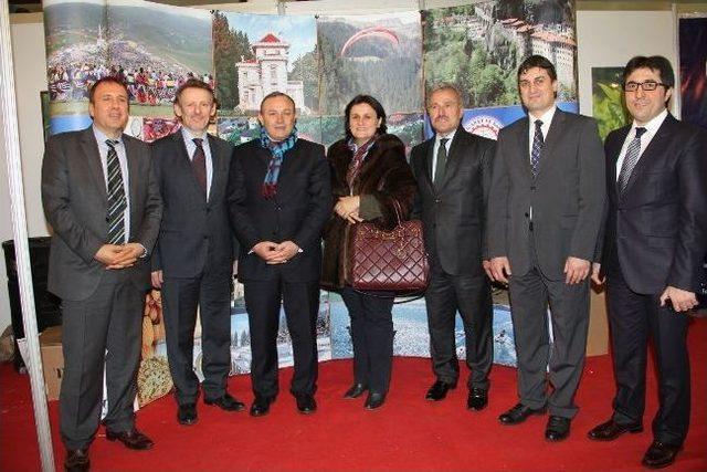 Ttso, İstanbul Ve Ankara’daki Trabzon Etkinliklerinde 6 Bin Posterle Trabzon’un Tanıtımını Yaptı