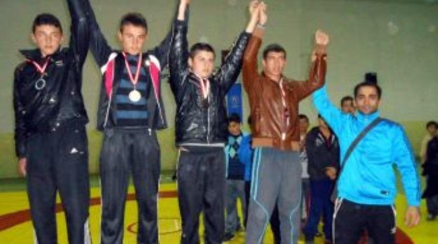 Bağlama Kasabasında Kupa Heyecanı