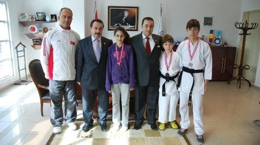 Tekvandoculara Belediyeden Destek