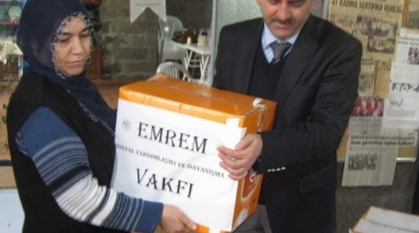 Emrem Vakfı'ndan 10 Aileye Gıda Yardımı
