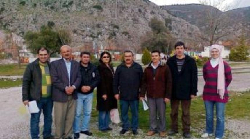 Muğla Ak Parti Kapı Kapı Geziyor