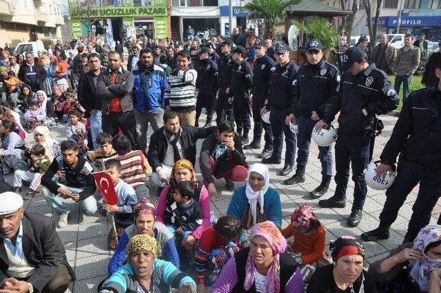 Kentsel Dönüşümü Protesto Eden Romanlar Belediye Binasına Yürüdü