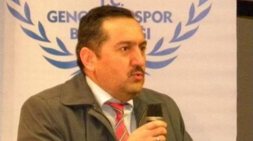 T&uuml;rkiye&rsquo;de Yılda 120 Bin &Ccedil;ift Boşanıyor