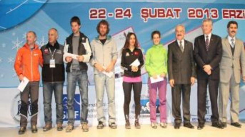 Ergan Dağ Kayağı Yarışmasında Dereceye Girenlere &Ouml;d&uuml;llendirildi