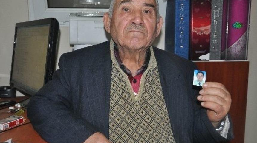 Yaşlı Baba, Kaybolan Oğlunu Arıyor