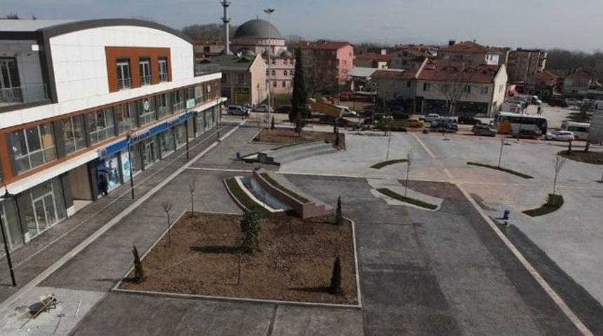 Arifiye Meydanına Kavuşuyor