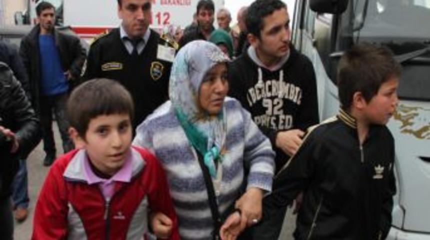 &Ouml;ğle Yemeğinden Zehirlendikleri Iddia Edilen 36 &Ouml;ğrenci Tedavi Altına Alındı