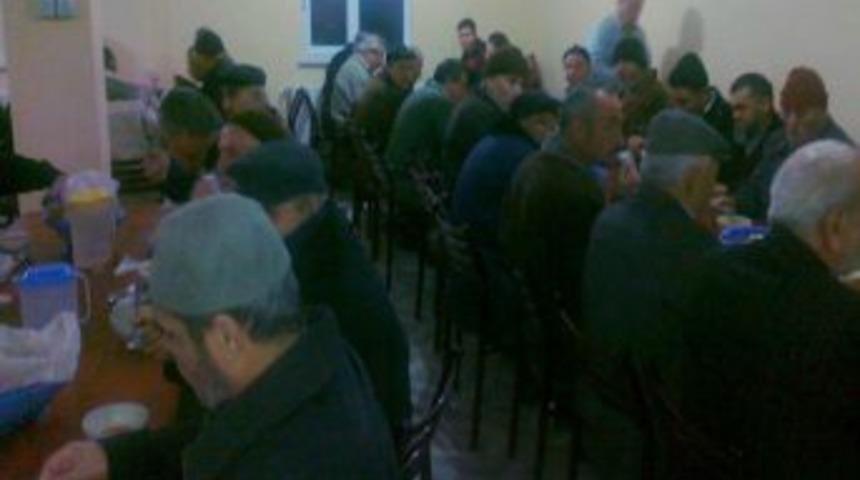 Namazı Sonrası Kahvaltı Ve Sohbet Camii Cemaatinin Sayısını Artırdı