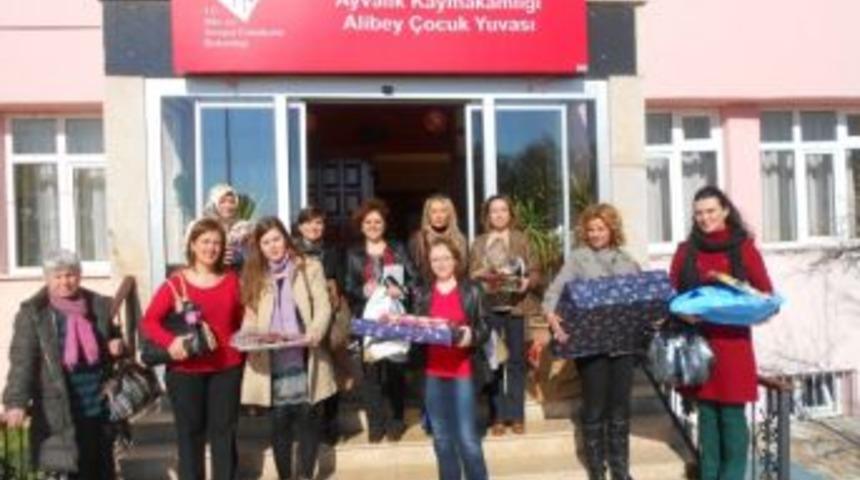 Kimsesiz &Ccedil;ocukları Sevindirdiler