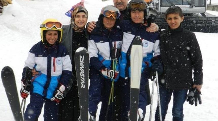 Bing&ouml;l&rsquo;de &Ouml;ğrencilerin Kayak Keyfi