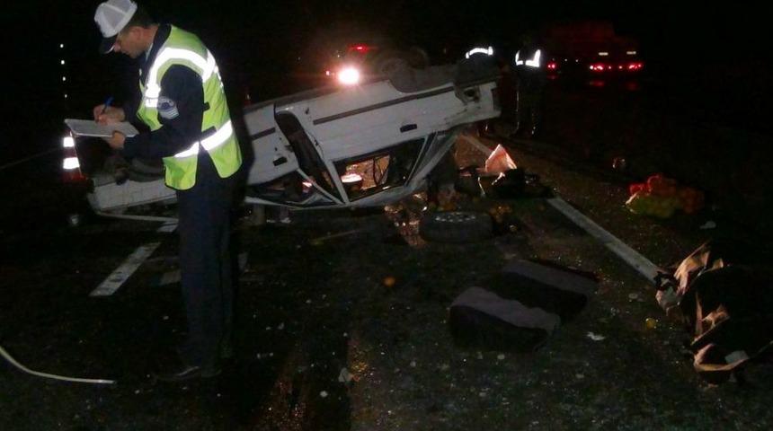 Otomobil Takla Attı, Aynı Aileden 2 Kişi &Ouml;ld&uuml;, 3 Kişi Yaralı