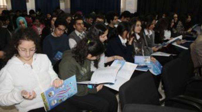 Kaya Karakaya Fen Lisesi &ouml;ğrencilerine seminer