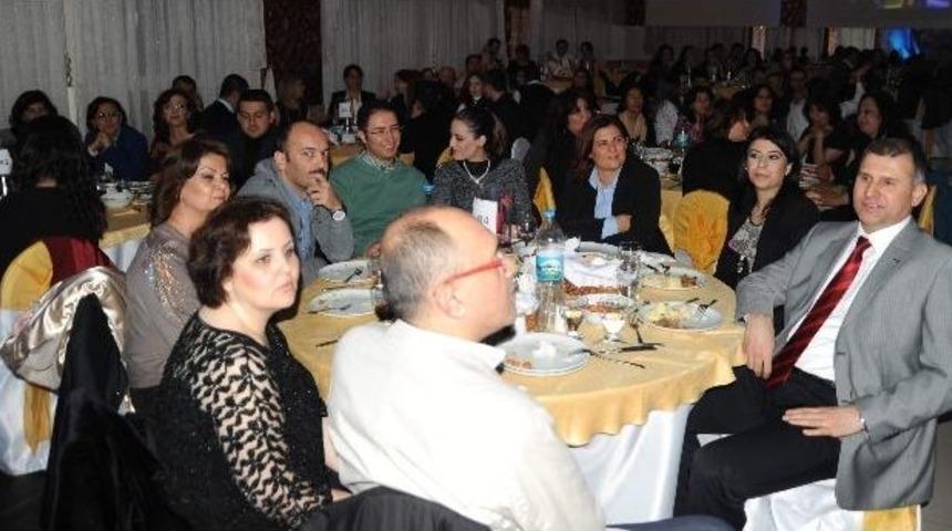 Belediye Personeli Moral Gecesinde Bir Araya Geldi