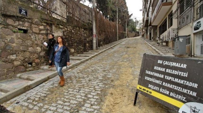 Konak&rsquo;ta Sokaklar Granitle Bezeniyor