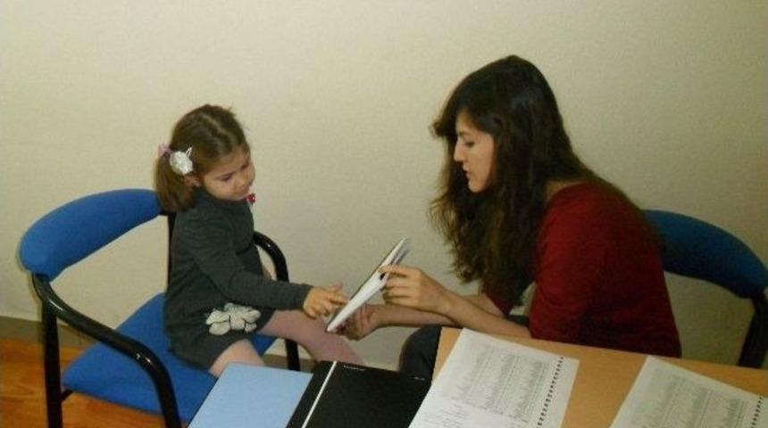 Anaokulu &Ouml;ğrencilerine Kelime Testi