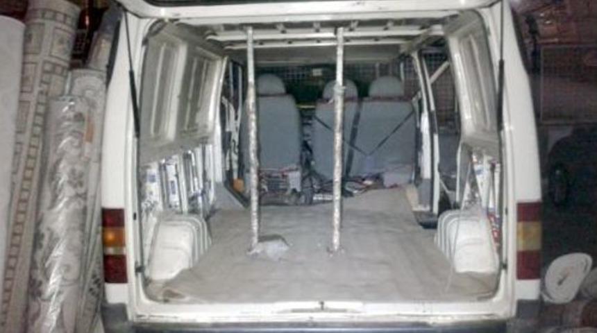 2 Bin 200 Paket Ka&ccedil;ak Sigara Yakalandı