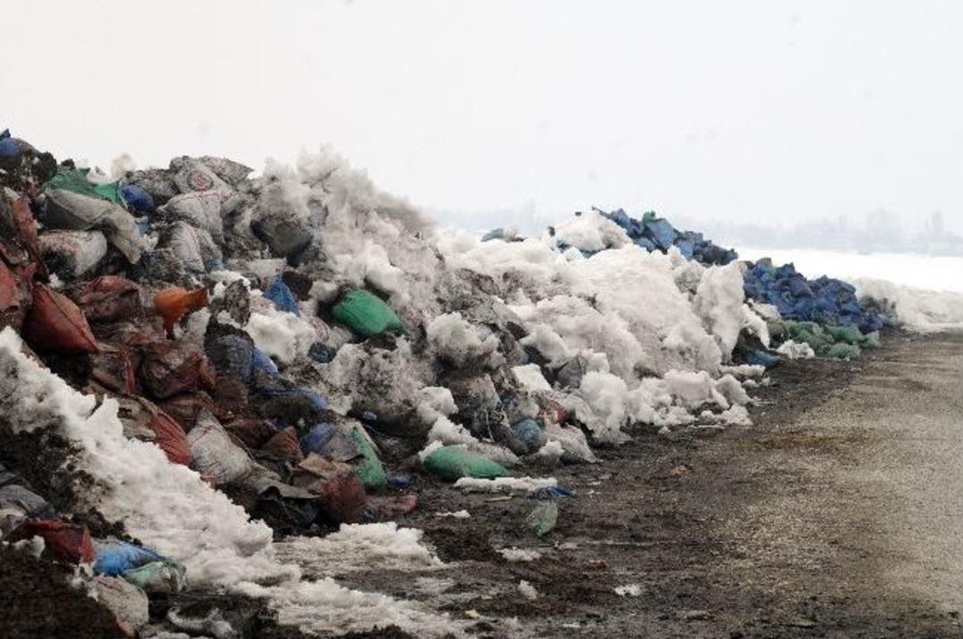 Nehil Sazlığı &Ccedil;&ouml;pl&uuml;ğe D&ouml;n&uuml;şt&uuml;