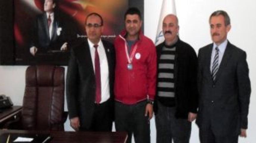 Kırşehir Bilardo Turnuvasında &Uuml;&ccedil;&uuml;nc&uuml; Oldu