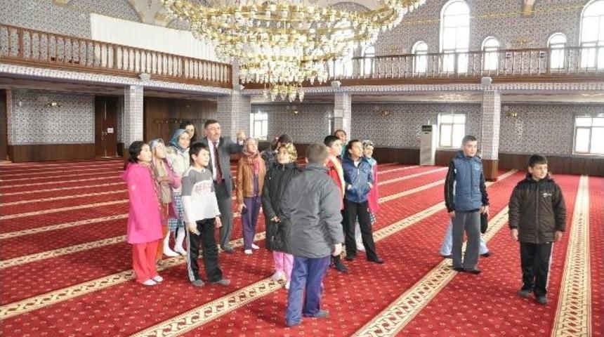 Yerk&ouml;yde &Ouml;ğrenciler &ldquo;camimizi Tanıyalım&rdquo; Dersini Uygulamalı G&ouml;rd&uuml;
