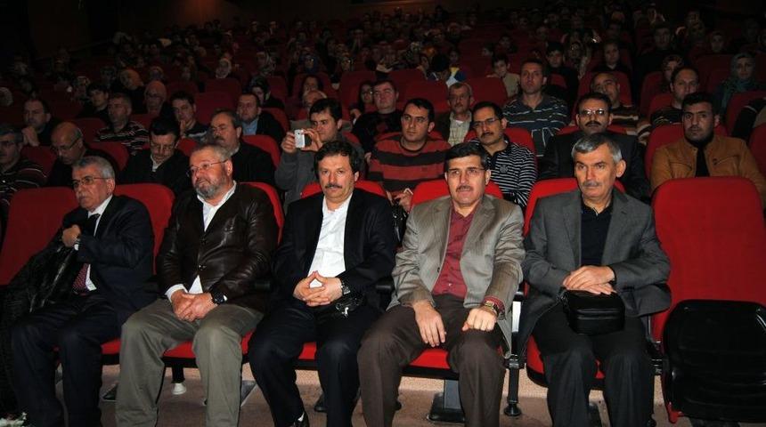 Dr. Haylamaz, Hz. Muhammed 'in Eğitime Verdiği &Ouml;nemi Anlattı