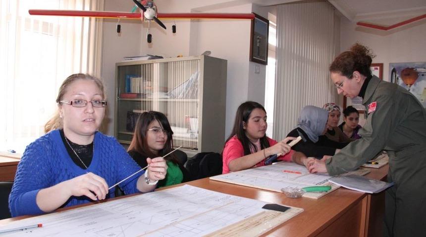 THK, Engellilere Y&ouml;nelik Model U&ccedil;ak Kursu A&ccedil;tı